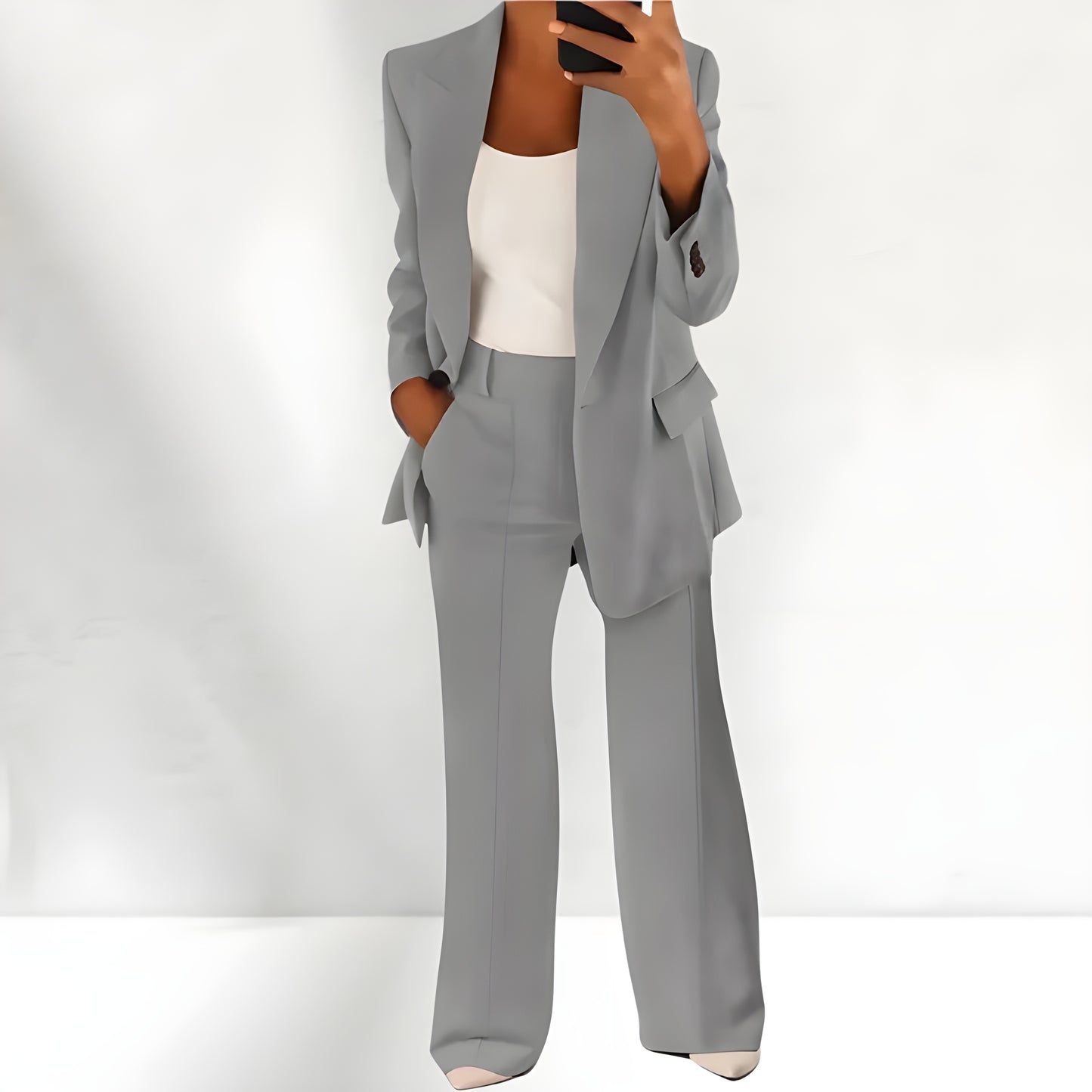 Elin™ | En modern tvådelad damkostym