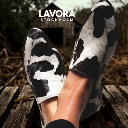 MAJA™ | Stilrena loafers med låg klack och trendigt kohudsmönster