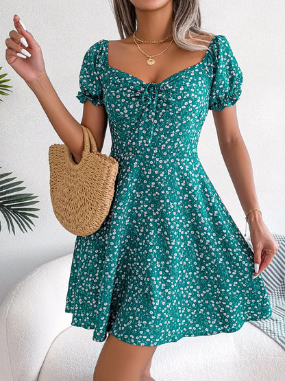 Lovis™ | Elegant sommarklänning i blommigt tryck