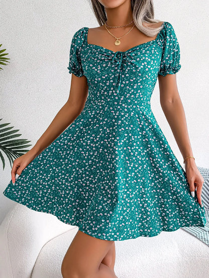 Lovis™ | Elegant sommarklänning i blommigt tryck