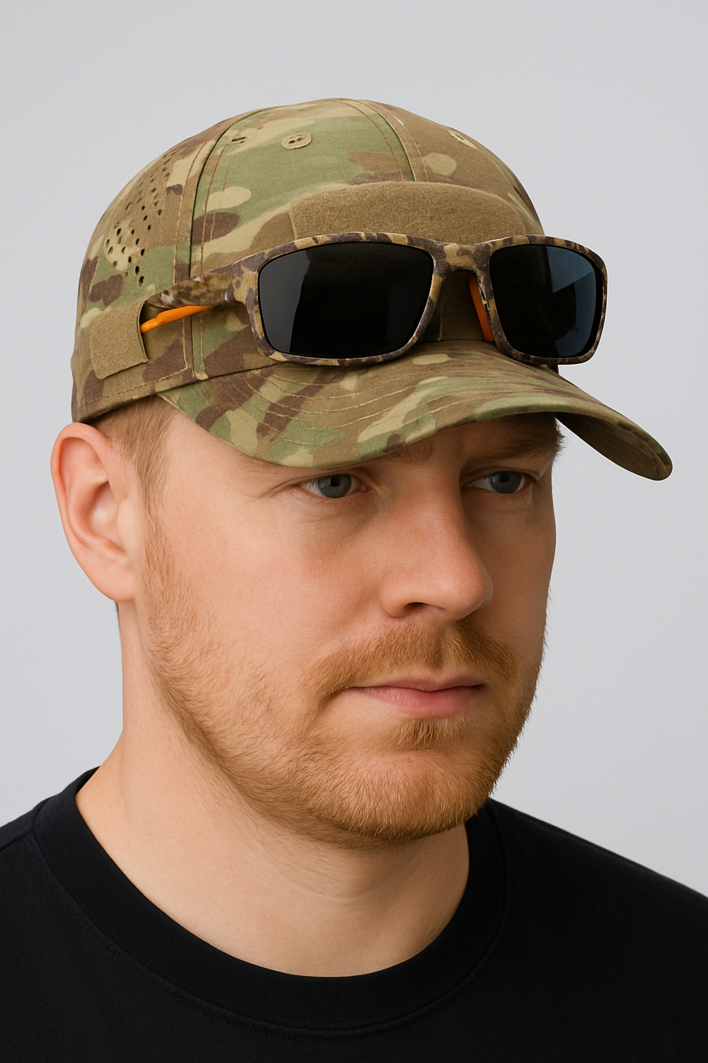 Falk ™ | Kamouflagekeps med glasögon